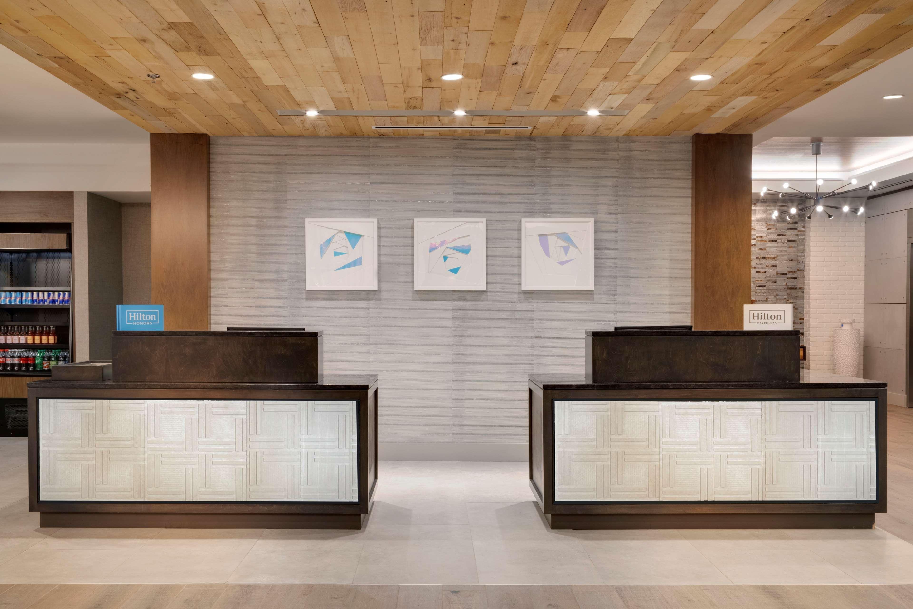 Hilton Garden Inn Haymarket Kültér fotó