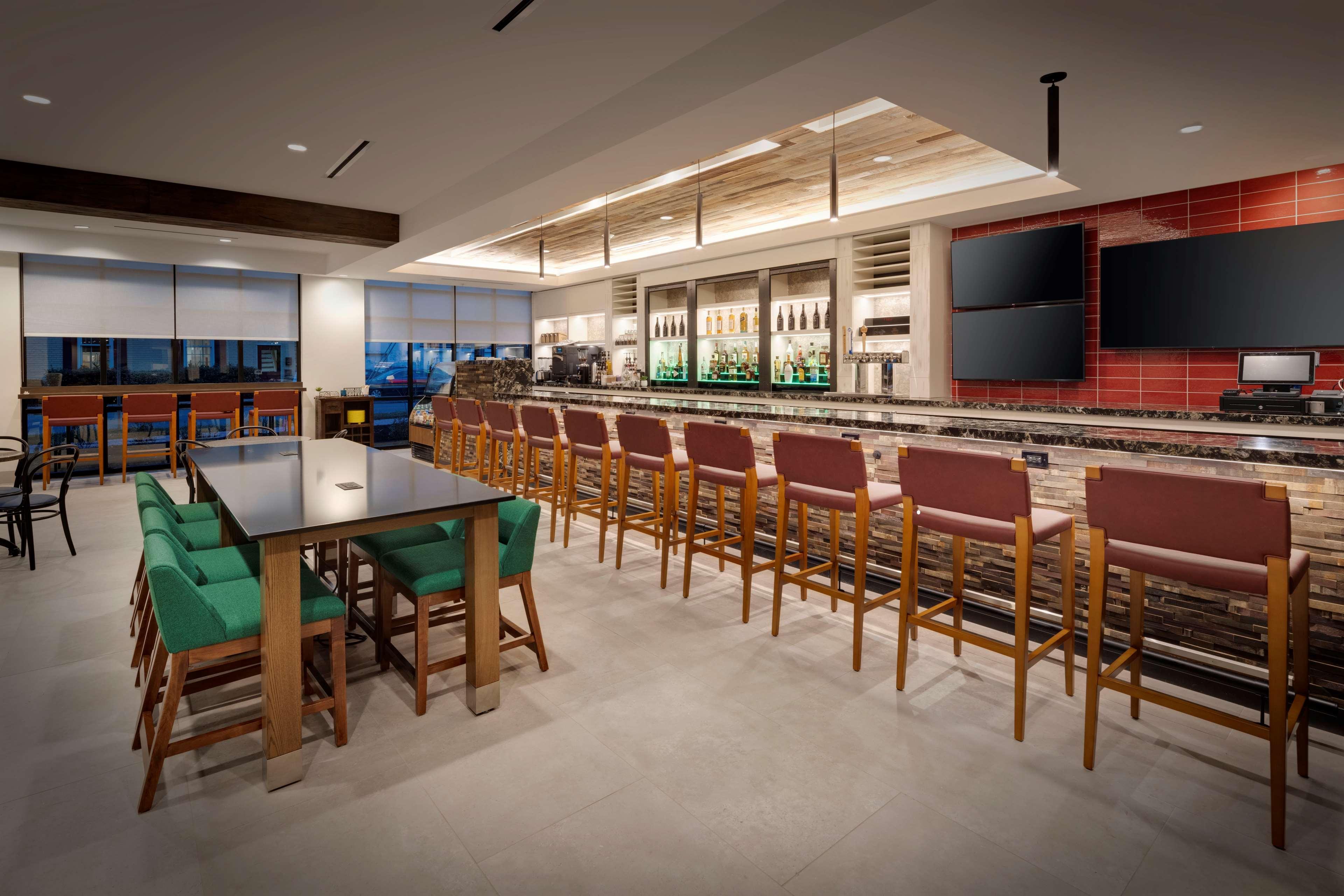 Hilton Garden Inn Haymarket Kültér fotó