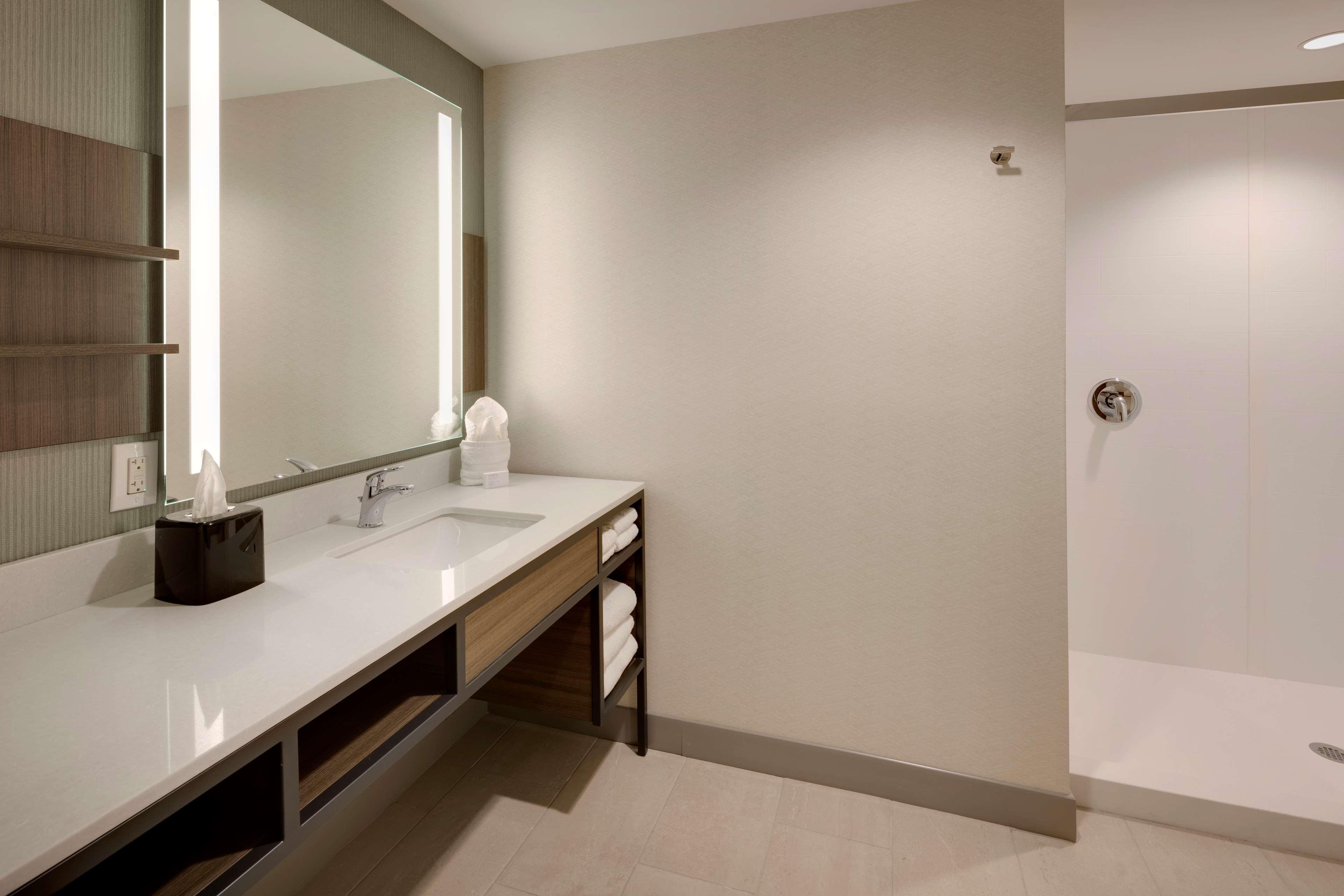Hilton Garden Inn Haymarket Kültér fotó