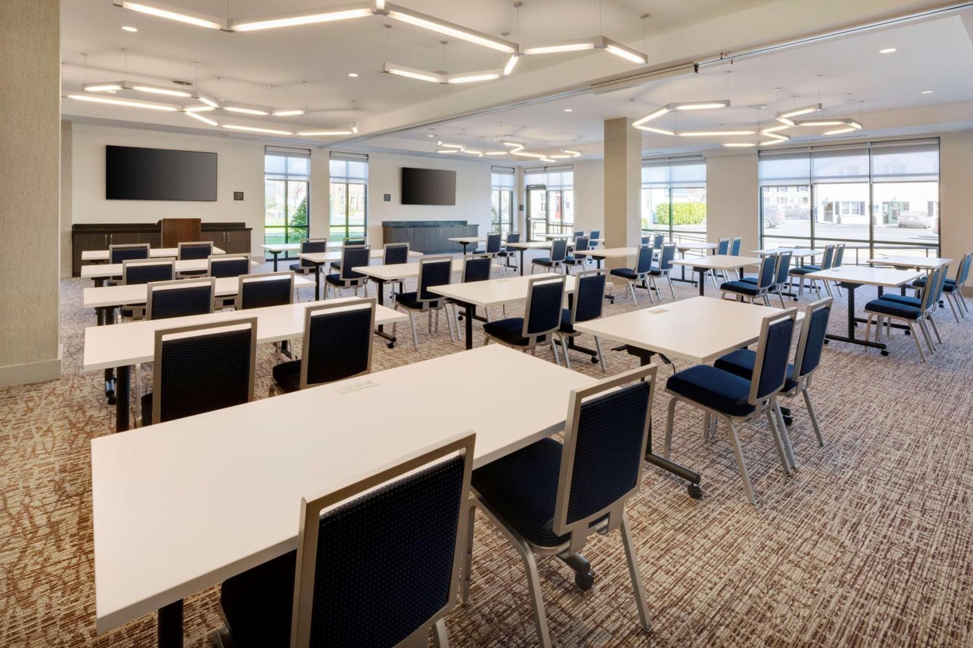 Hilton Garden Inn Haymarket Kültér fotó