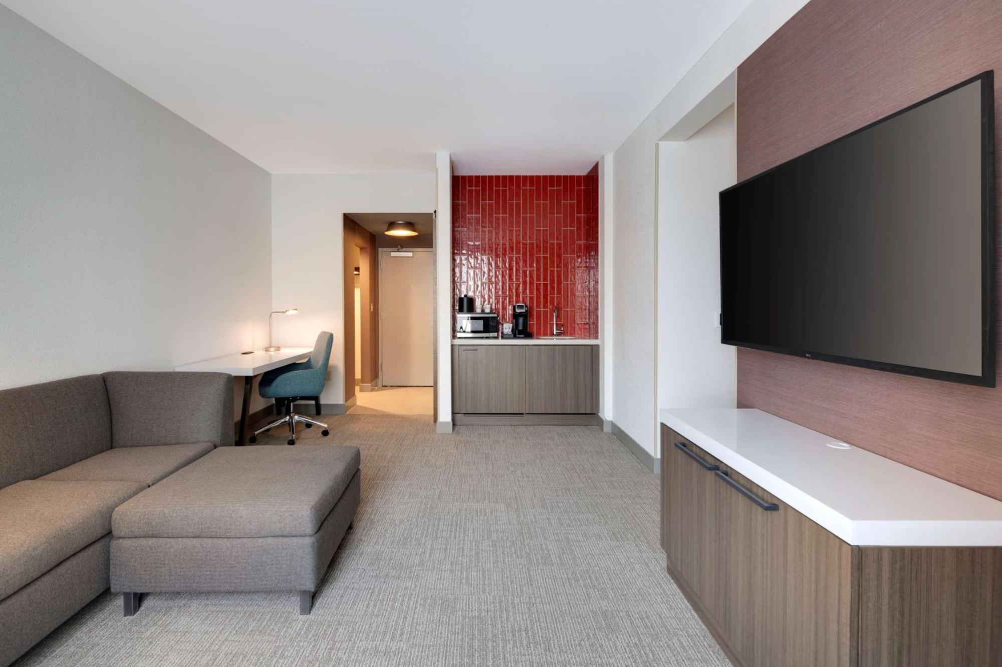 Hilton Garden Inn Haymarket Kültér fotó